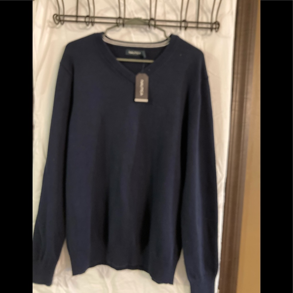 Men’s sweater